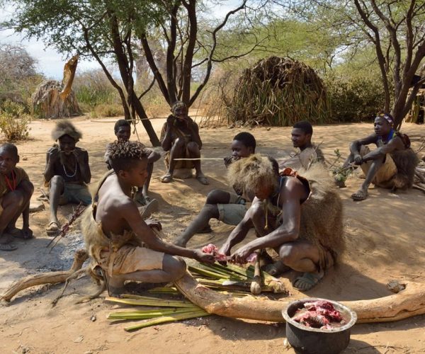 Hadzabe-Tribe-Visit-At-Lake-Eyasi2