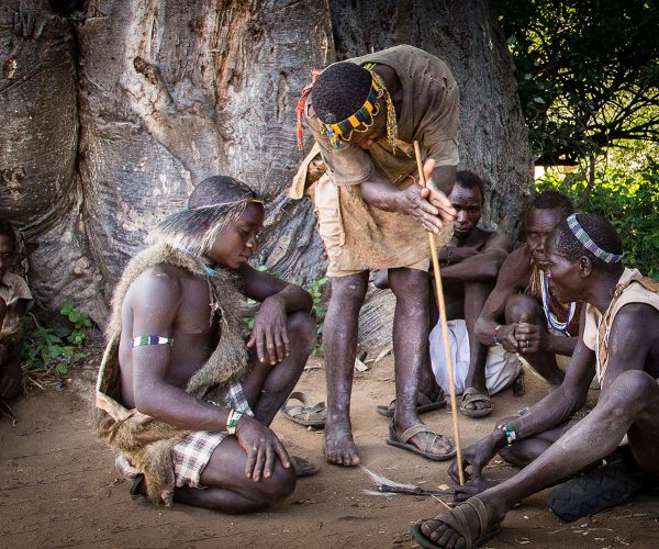 Hadzabe-Tribe-Visit-At-Lake-Eyasi3