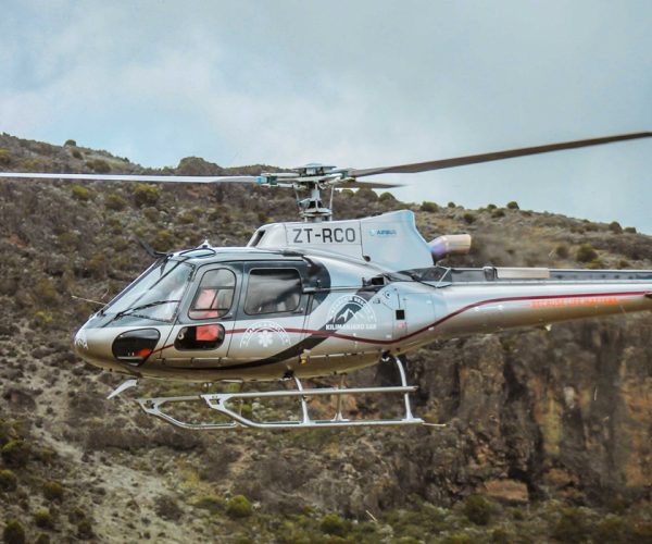 Kilimanjaro-Helicopter-Tour4 (1)